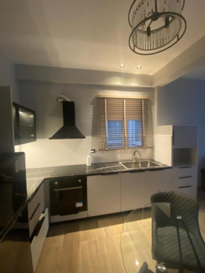 Kostas lux Apt